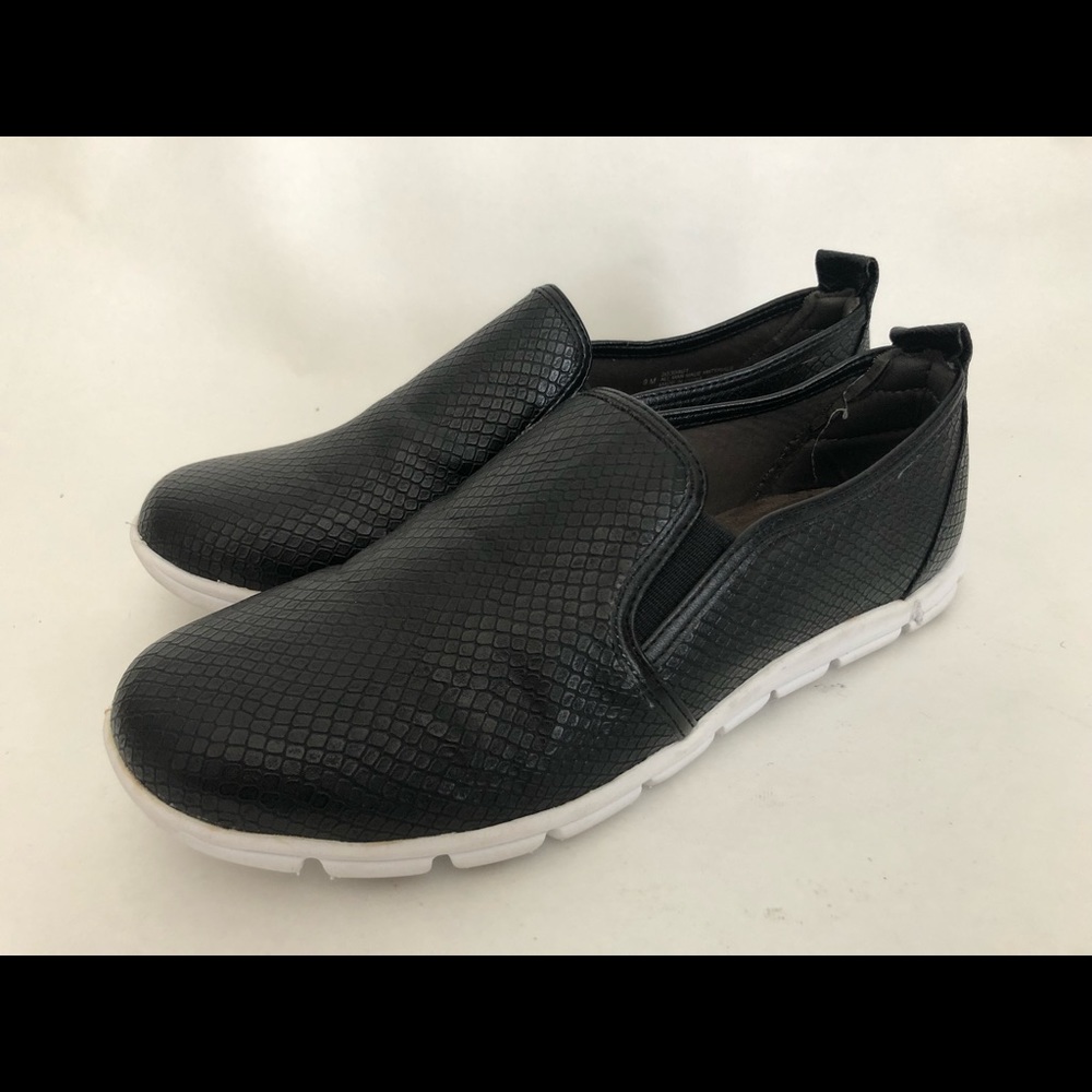 EuroSoft by Sofft black slip on size 9